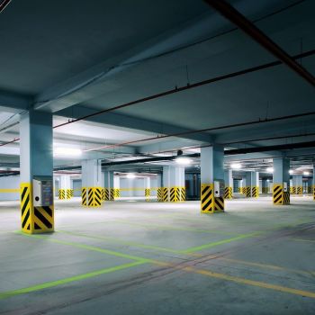 Парковочный вектор развития: автостоянка в ЖК «Стороны Света» готова к использованию