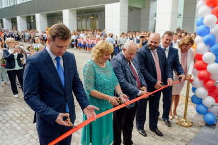 Завершены работы по постановке на кадастровый учет школы 525 на Космонавтов