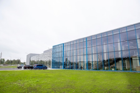 Завершены работы по постановке на кадастровый учет крытого спортивного комплекса без трибун для зрителей в Петергофе