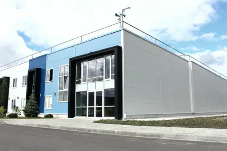 Завершены работы по постановке на кадастровый учет объектов недвижимости в составе складского комплекса с АБК в пос. Бугры